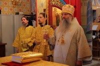 Митрополит Артемий возглавил Божественную литургию в день памяти небесного покровителя духовной семинарии