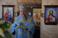 В праздник Введения во храм Пресвятой Богородицы владыка Артемий совершил Божественную литургию