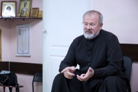 Клирик Елизаветинского храма посетил пациентов с наркологическими расстройствами