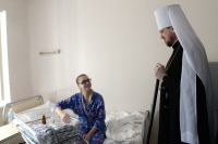 В день праздника Рождества Христова митрополит Владимир посетил краевой Перинатальный центр