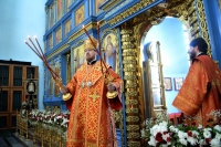 В день Радоницы митрополит Владимир совершил Божественную литургию и пасхальное поминовение усопших в Градо-Хабаровском соборе Успения Божией Матери