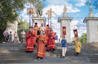 В центре Хабаровска прошел крестный ход, приуроченный к 100-летию гибели Царской семьи