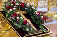 Митрополит Артемий возглавил всенощное бдение в Спасо-Преображенском кафедральном соборе