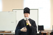 Митрополит Хабаровский и Приамурский Игнатий провел мастер-класс для преподавателей и студентов гуманитарных специальностей. 18 апреля 2013г.