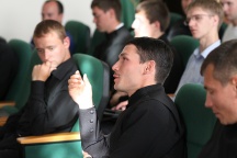 Встреча  студентов Хабаровской духовной семинарии с сотрудником Синодального информационного отдела Денисом Маханько. 12 сентября 2011г.