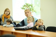 Встреча правящего архиерея с вынужденными переселенцами с территории Украины. 13 августа 2014 года