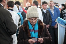 Прибытие  мироточивой иконы Божией Матери «Умягчение злых сердец» в Хабаровск и её встреча в Спасо-Преображенском соборе. 6 ноября 2011 г.
