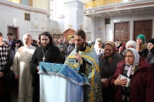 Прибытие  мироточивой иконы Божией Матери «Умягчение злых сердец» в Хабаровск и её встреча в Спасо-Преображенском соборе. 6 ноября 2011 г.