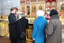 Прибытие  мироточивой иконы Божией Матери «Умягчение злых сердец» в Хабаровск и её встреча в Спасо-Преображенском соборе. 6 ноября 2011 г.