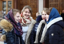 Молебен в Спасо-Преображенском кафедральном соборе Хабаровска в день открытия I православного молодежного форума «Радость Веры». 5 марта 2015 года