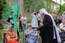 Освящение поклонного Креста на территории дома-интерната 16 июня 2023 г.